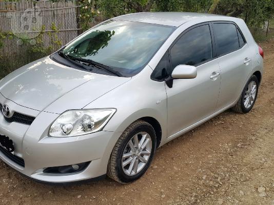 PoulaTo: TOYOTA AURIS '09